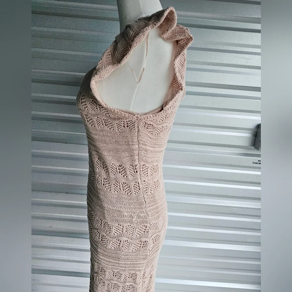 Beige crochet flutter sleeve flutter hem round neck sweater dress size small - Picture 7 of 7